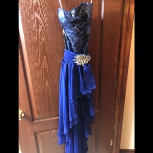 Cindy U.S.A Dress with high-low detachable collar